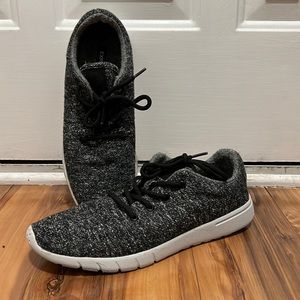 EXPRESS Gray Wool Shoes. Size 9 GREAT CONDITION